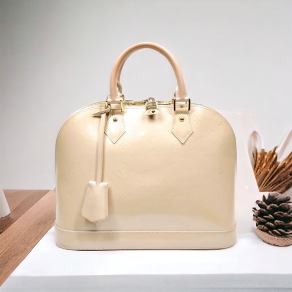 Louis Vuitton Handbags - Louis Vuitton LV Hand Bag  Alma PM Beige Vernis 1615205